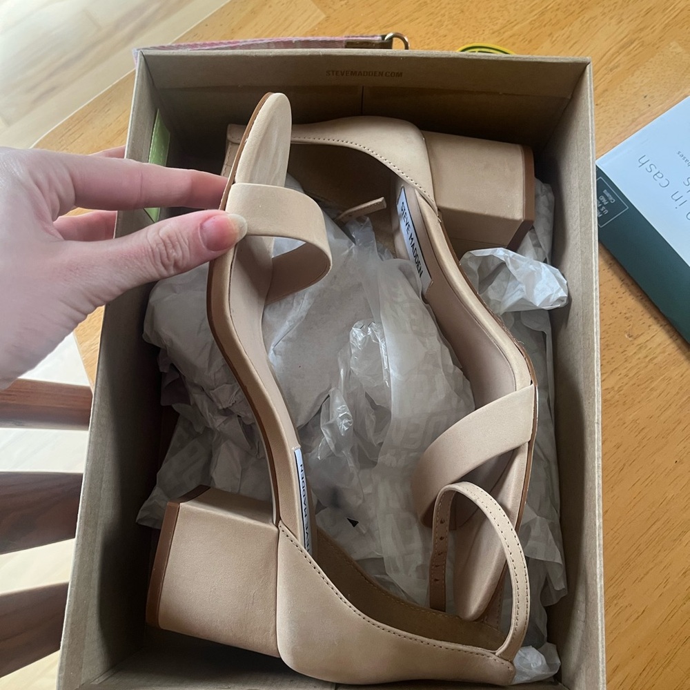 NIB Steve Madden heels